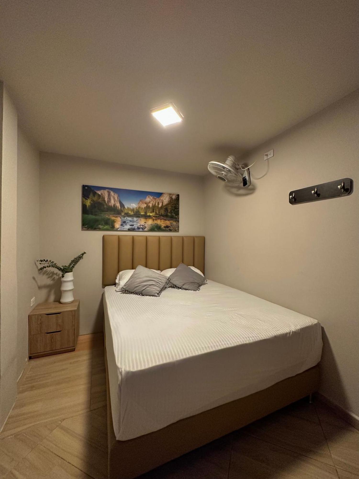 Hotel Bali At Poblado Медельин Экстерьер фото
