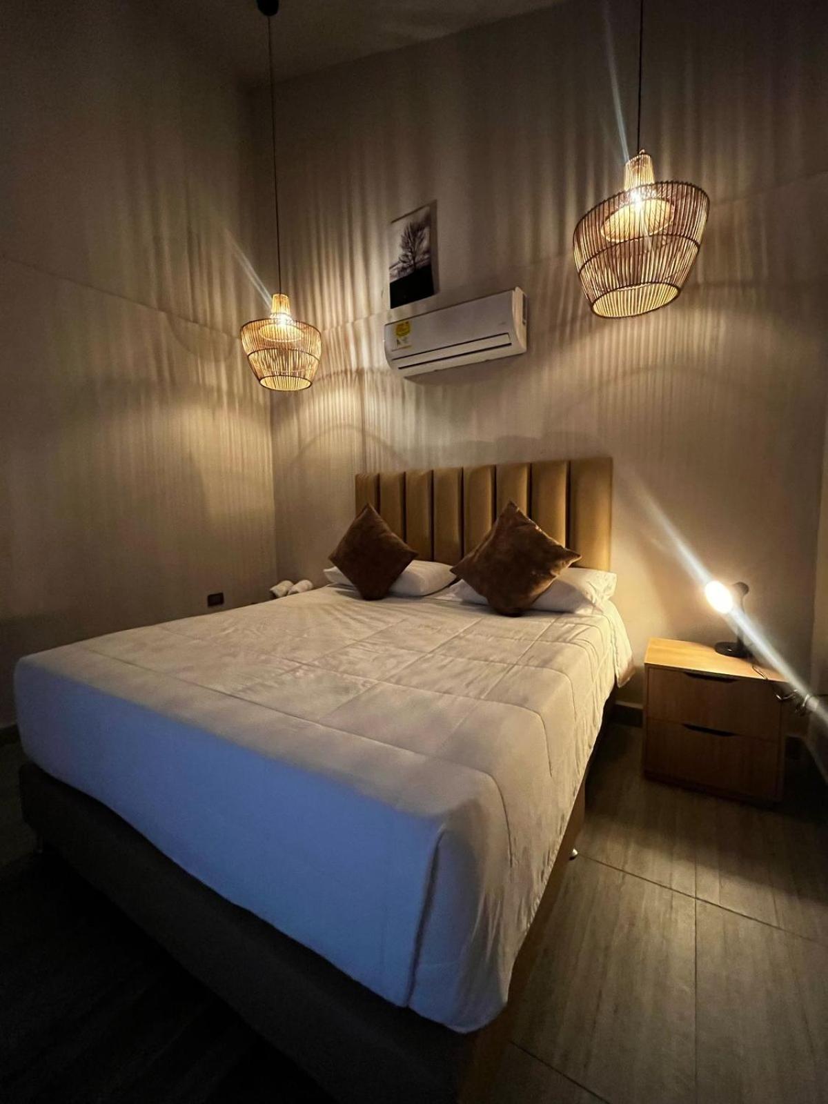 Hotel Bali At Poblado Медельин Экстерьер фото