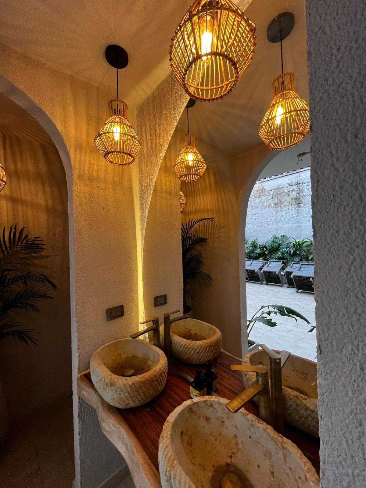 Hotel Bali At Poblado Медельин Экстерьер фото